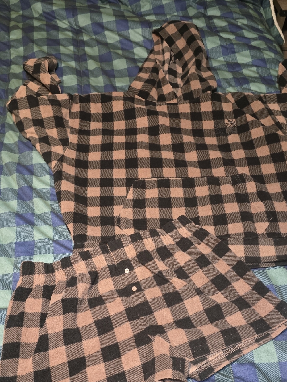 Womens Sz L Fleece Pajama Set..new Without Tags